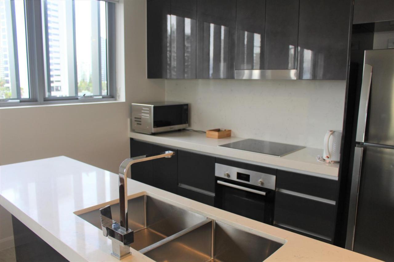 Serenity Surfers Paradise Gold Coast Exterior photo