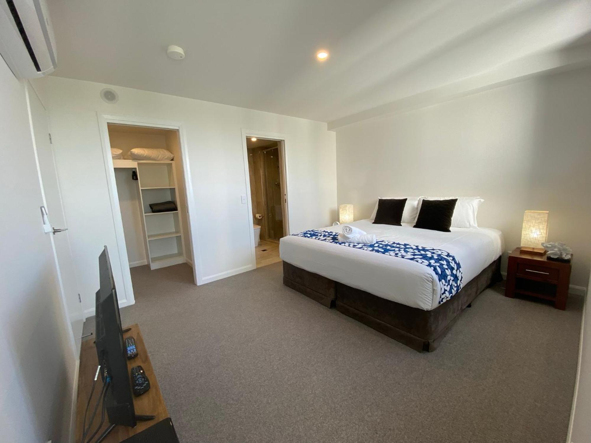 Serenity Surfers Paradise Gold Coast Exterior photo