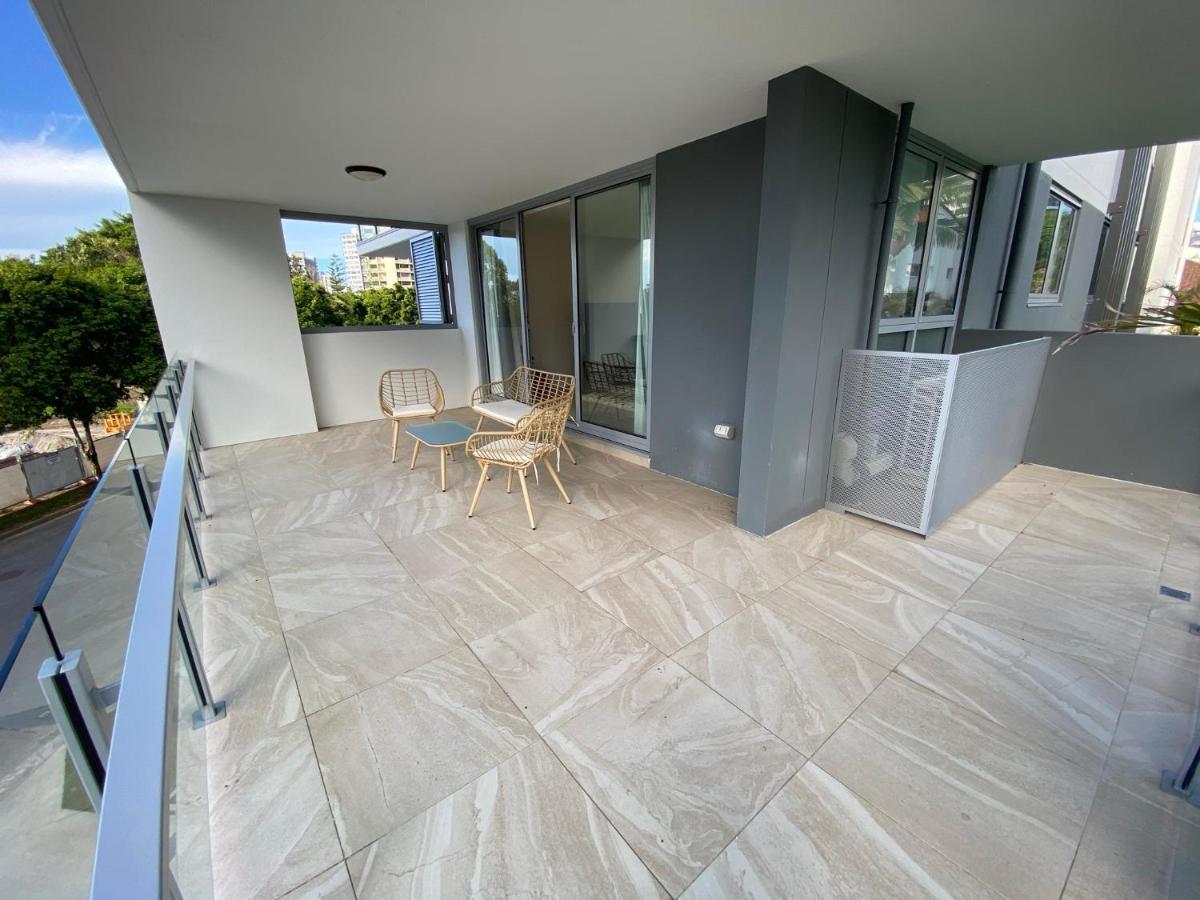 Serenity Surfers Paradise Gold Coast Exterior photo