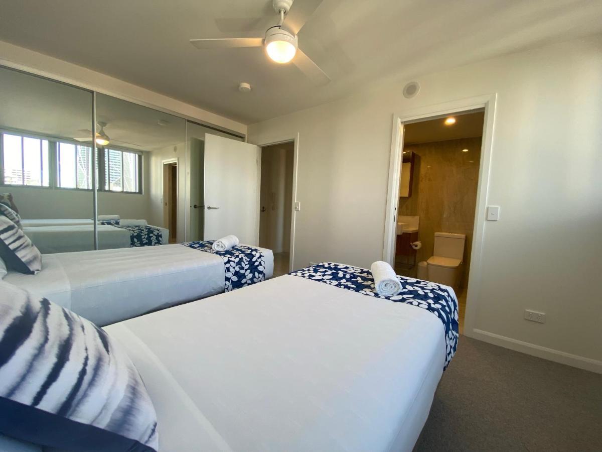 Serenity Surfers Paradise Gold Coast Exterior photo