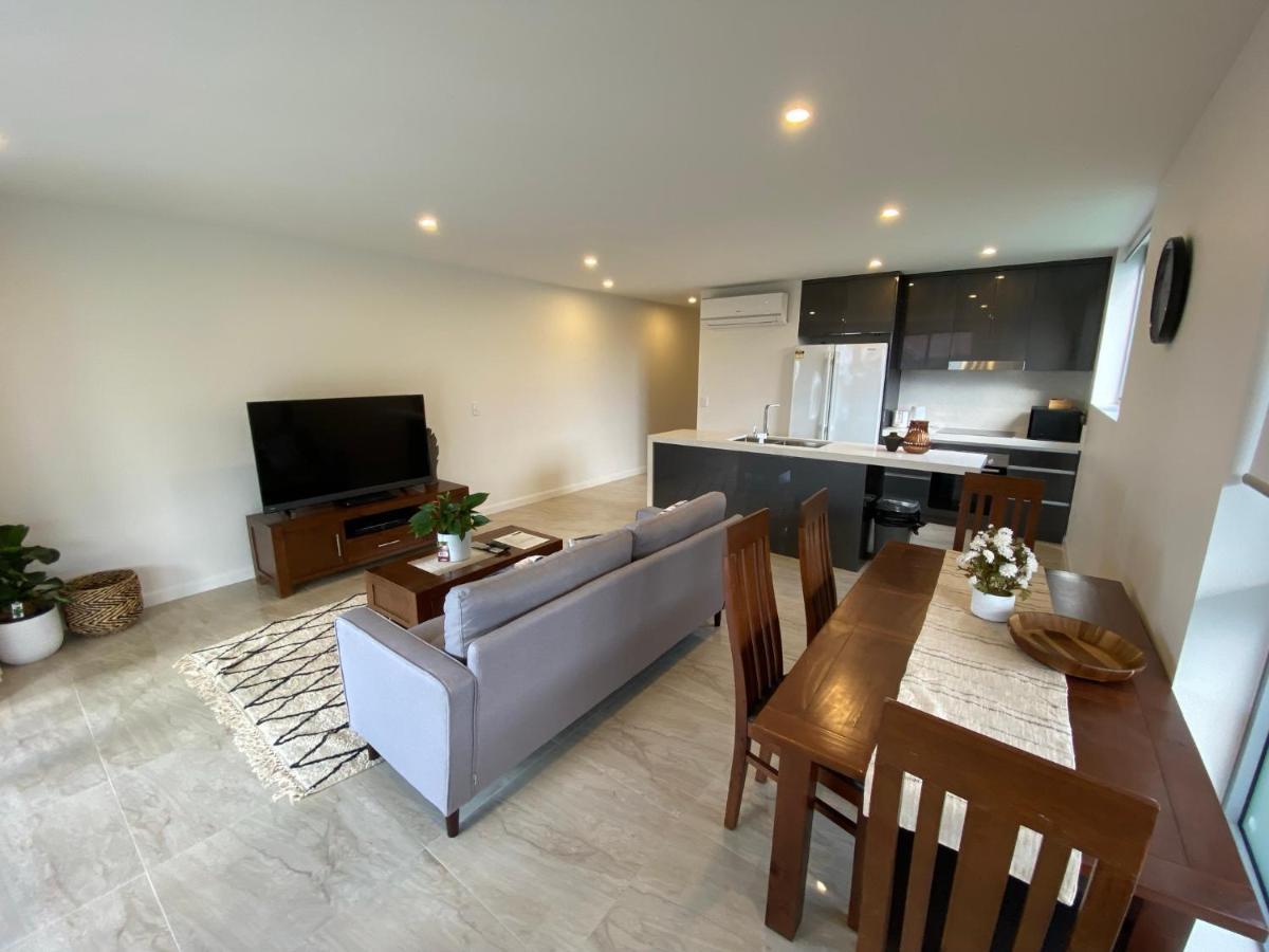Serenity Surfers Paradise Gold Coast Exterior photo