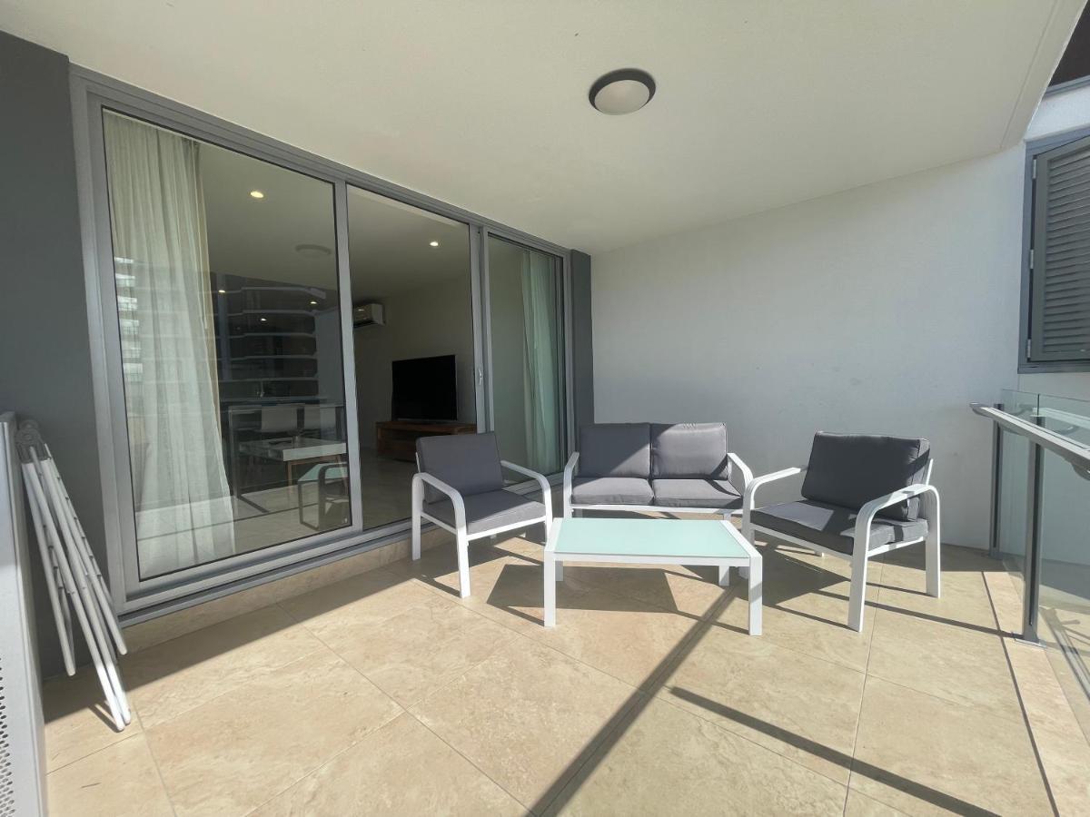 Serenity Surfers Paradise Gold Coast Exterior photo