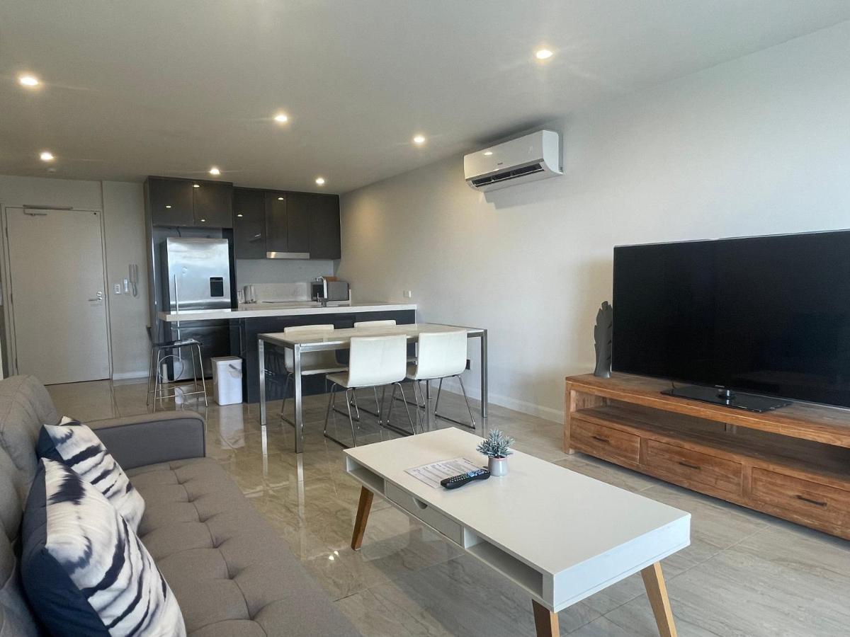 Serenity Surfers Paradise Gold Coast Exterior photo