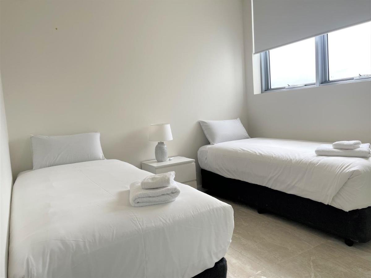Serenity Surfers Paradise Gold Coast Exterior photo
