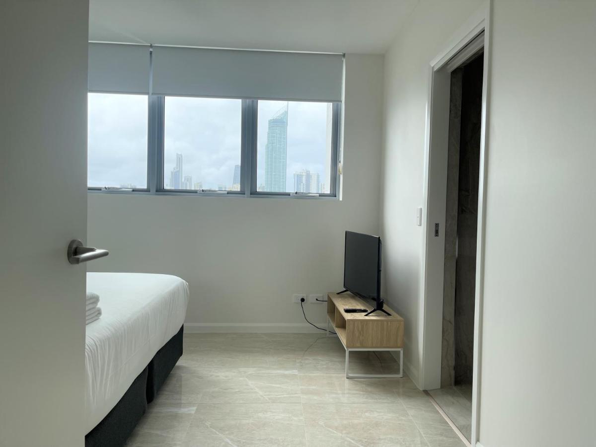 Serenity Surfers Paradise Gold Coast Exterior photo