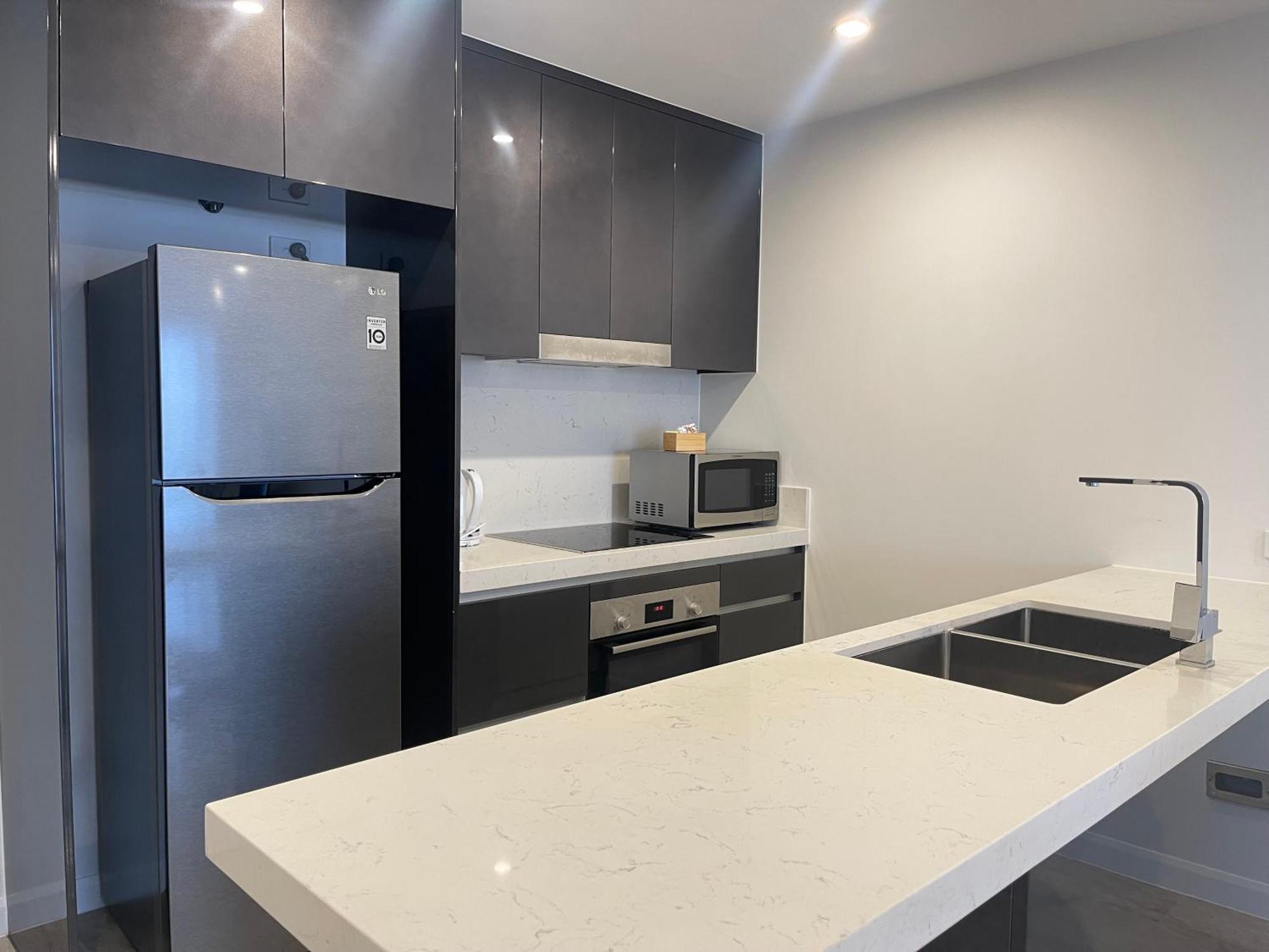 Serenity Surfers Paradise Gold Coast Exterior photo